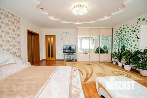 3-к квартира, вторичка, 110м2, 2/6 этаж