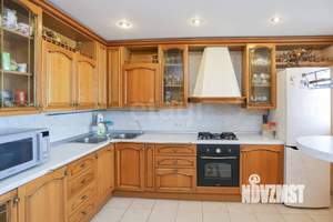 4-к квартира, вторичка, 133м2, 10/10 этаж