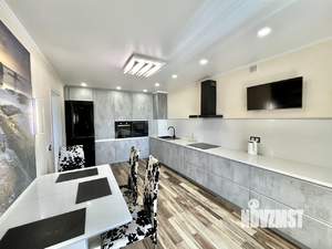 4-к квартира, вторичка, 177м2, 10/12 этаж