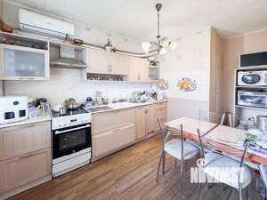 4-к квартира, вторичка, 93м2, 1/9 этаж