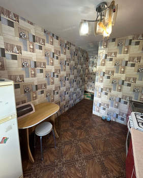 3-к квартира, вторичка, 68м2, 1/10 этаж