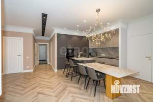 4-к квартира, вторичка, 178м2, 2/9 этаж