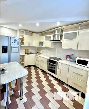 3-к квартира, вторичка, 77м2, 2/10 этаж