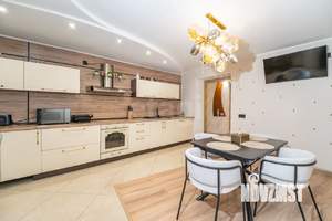 4-к квартира, вторичка, 126м2, 4/10 этаж