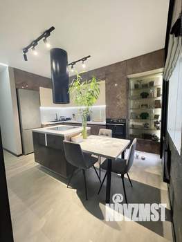 Студия квартира, вторичка, 62м2, 11/27 этаж