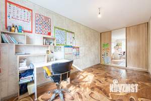 3-к квартира, вторичка, 56м2, 5/5 этаж