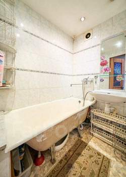 3-к квартира, вторичка, 63м2, 5/5 этаж