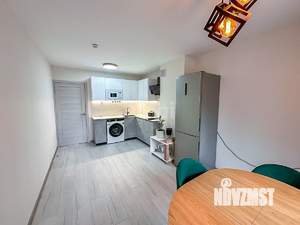2-к квартира, вторичка, 58м2, 1/10 этаж