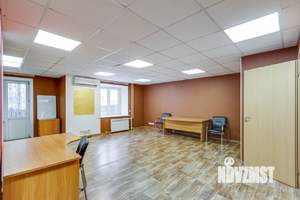 2-к квартира, вторичка, 64м2, 1/10 этаж
