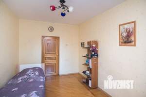 4-к квартира, вторичка, 98м2, 2/8 этаж