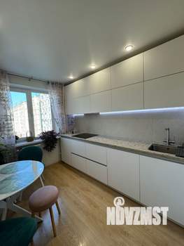 3-к квартира, вторичка, 65м2, 6/9 этаж