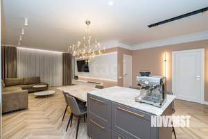 4-к квартира, вторичка, 178м2, 2/9 этаж